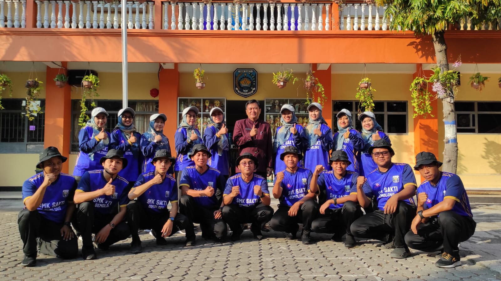 gambar1